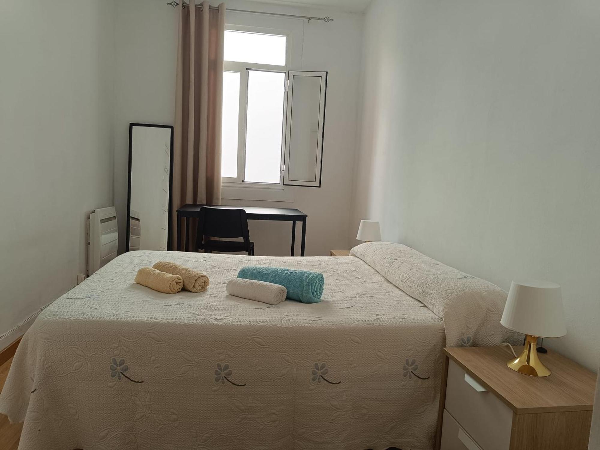 Piso Antiguo, Muebles Viejos, Muy Sencillo, Alquilado En Invierno A Estudiantes, Sin Ascensor, Cocina Antigua A Gas, Edificio Muy Antiguo Apartment A Coruna Ngoại thất bức ảnh