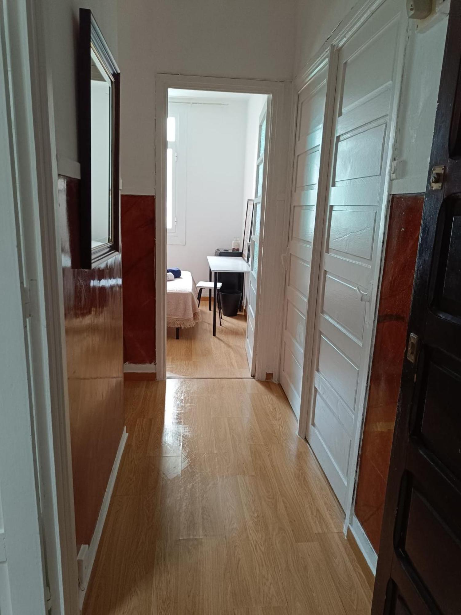 Piso Antiguo, Muebles Viejos, Muy Sencillo, Alquilado En Invierno A Estudiantes, Sin Ascensor, Cocina Antigua A Gas, Edificio Muy Antiguo Apartment A Coruna Ngoại thất bức ảnh